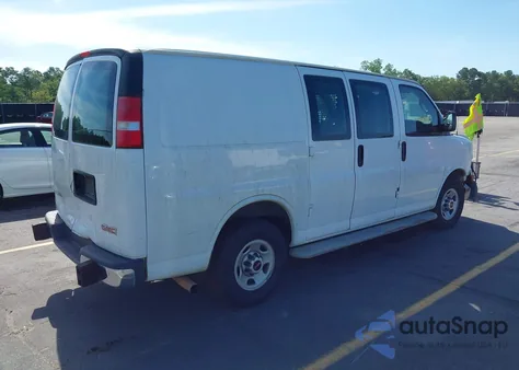 2006 Chevrolet Express G1500 from USA, damaged, VIN 1GCFG15X661148576